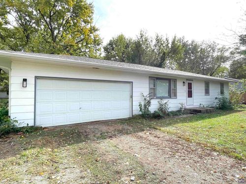 207 Poplar St, Perry, KS, 66073-4103 | Card Image