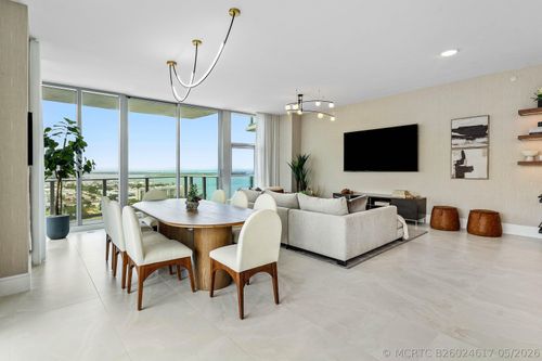 2123-220 Lake Shore Dr, Lake Park, FL, 33403-3621 | Card Image