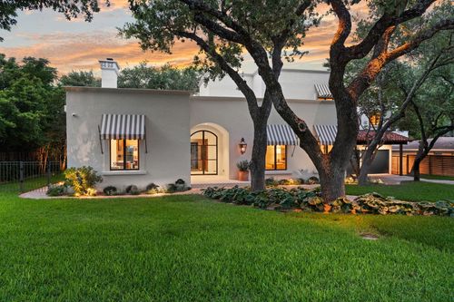 4622 Lake View Dr, Austin, TX, 78731-4716 | Card Image