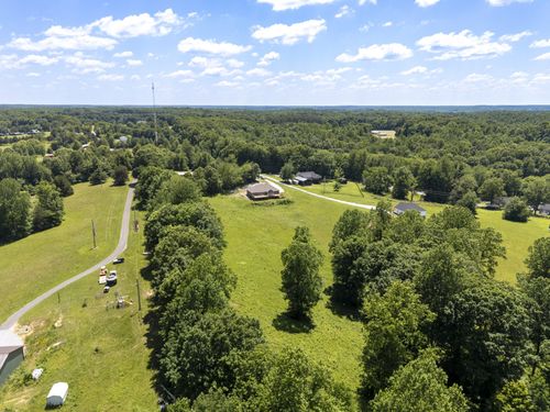 694 Nels Adams Rd, Dickson, TN, 37055-5338 | Card Image