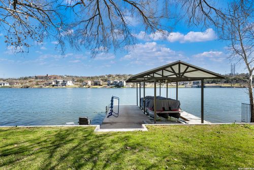 1001 Lakeshore Dr, Marble Falls, TX, 78654-7207 | Card Image