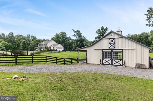 48 Maddox Ln, Amissville, VA, 20106-4156 | Card Image