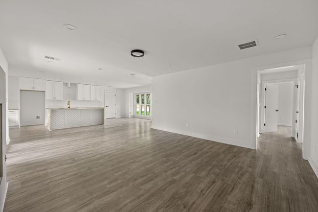 2101 Vanderbilt Ln, House other with 3 bedrooms, 2 bathrooms and null parking in Austin TX | Image 6