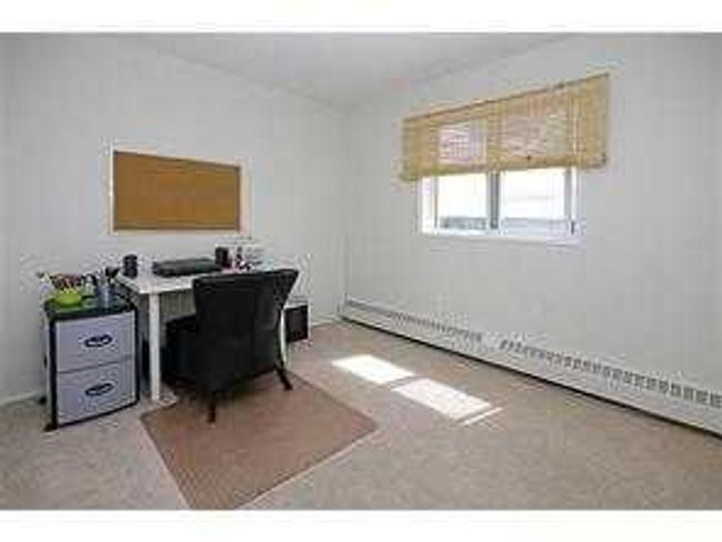 306 - 11 Dover Point Se, Condo with 2 bedrooms, 2 bathrooms and 1 parking in Calgary AB | Image 10