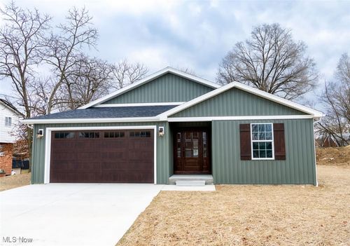 3010 9th Ave, Vienna, WV, 26105-2422 | Card Image