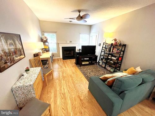 apt-102-14305 Climbing Rose Way, CENTREVILLE, VA, 20121-5175 | Card Image