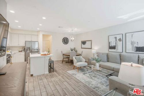 2-2464 Blossom Ridge Ct, Simi Valley, CA, 93063-7448 | Card Image