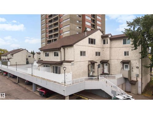 8C Meadowlark Villge Nw, Edmonton, AB, T5R5X3 | Card Image