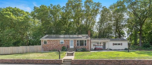 1 White Rock Rd, Coventry, RI, 02816-8043 | Card Image