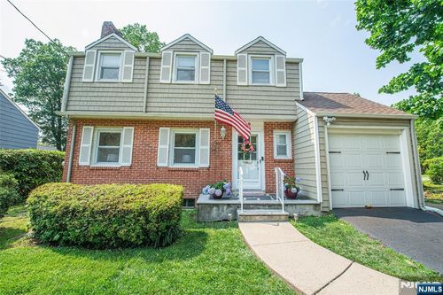 19 Essex Rd, Essex Fells, NJ, 07021-1103 | Card Image