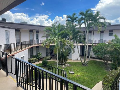 201-4 Greenway Vlg N, Royal Palm Beach, FL, 33411-2955 | Card Image