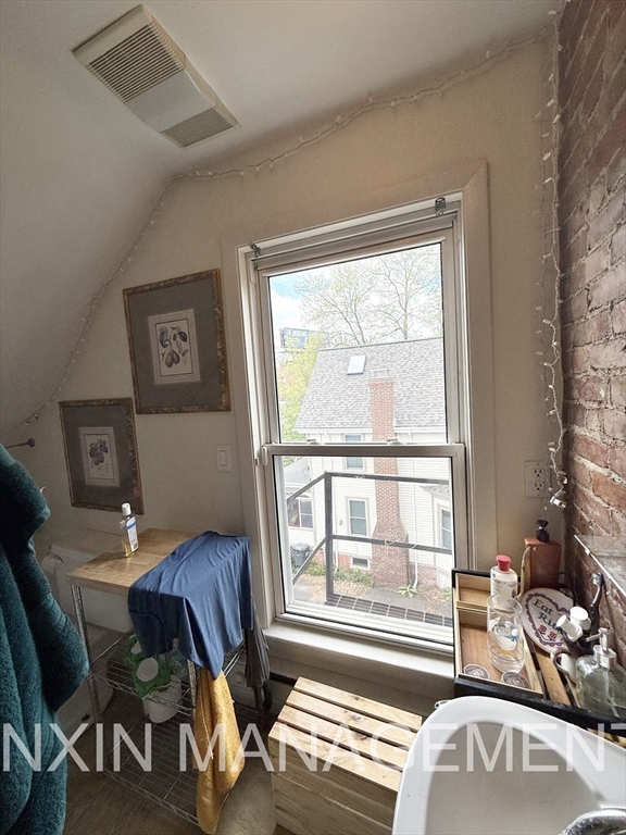 Residential Lease in Cambridge 3