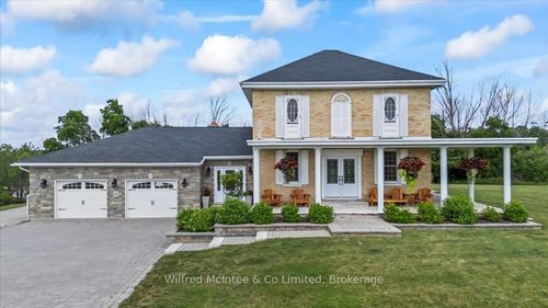24 Bruce St S, Bruce, ON, N0H2T0 | Card Image