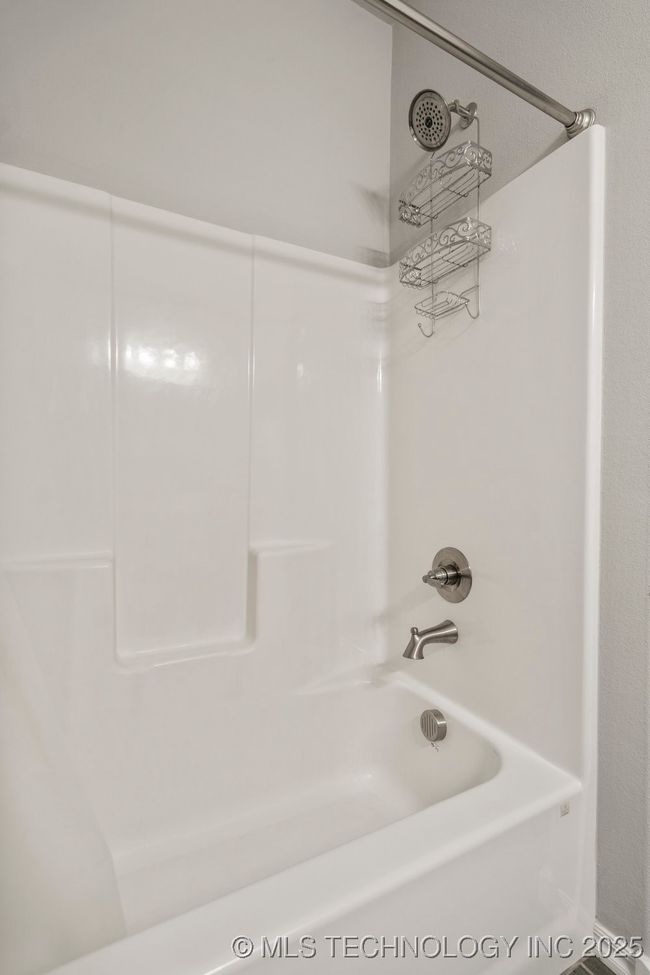 31287 E 64 Th St S, House other with 3 bedrooms, 3 bathrooms and null parking in Broken Arrow OK | Image 33