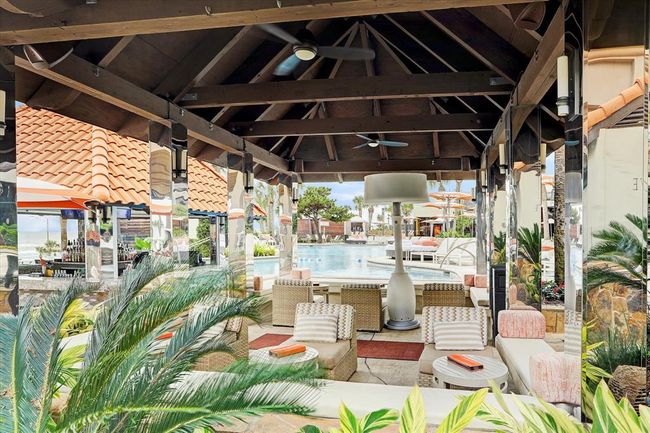 Relax and catch the Island vibes under the pergolas. | Image 26