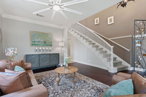 409 Explorer, Lakeway, TX, 78734-3824 | Card Image