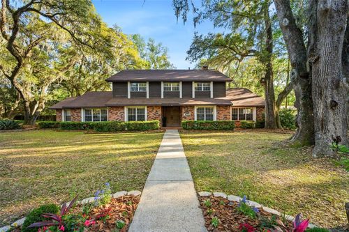 8115 1st Pl, GAINESVILLE, FL, 32607-1520 | Card Image