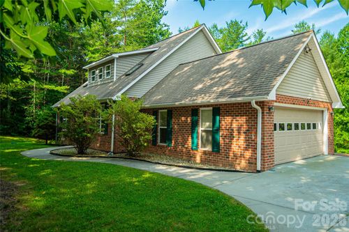 1518 Southpointe Dr, Morganton, NC, 28655-6141 | Card Image