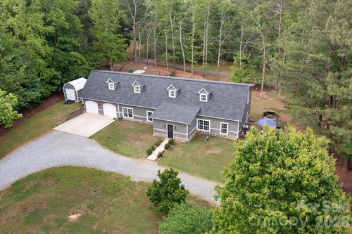 3860 Landrum Rd, Columbus, NC, 28722-5421 | Card Image
