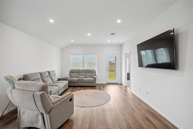 5454 Desert Glen Dr, House other with 3 bedrooms, 2 bathrooms and 2 parking in Spring TX | Image 11