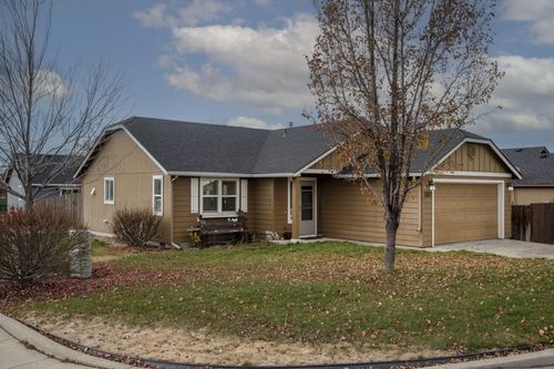 2607 Ne 5th St, Redmond, OR, 97756-3802 | Card Image