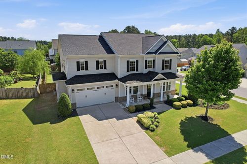 768 Kerr Lake Dr, Fuquay Varina, NC, 27526-3956 | Card Image
