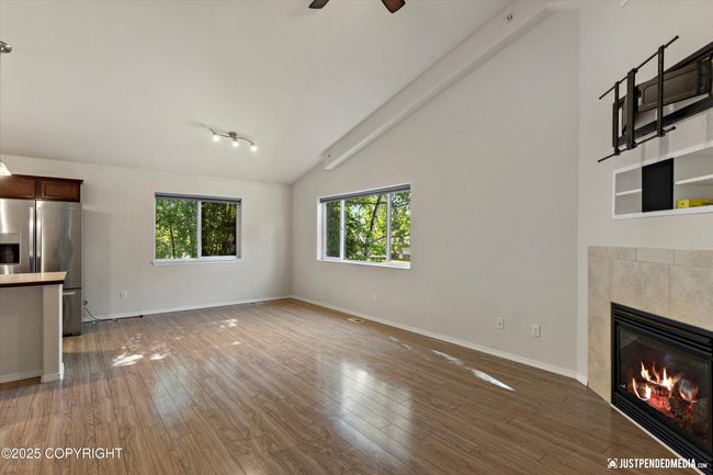Living Room | Image 16