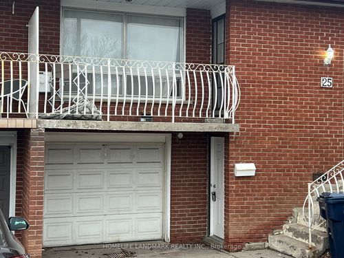 ground-floor-25 Navaho Drive, North York, ON, M2H2X2 | Card Image