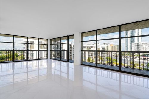 810-600 Parkview Dr, Hallandale Beach, FL, 33009-2974 | Card Image