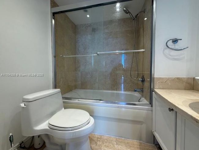 APT-4A - 200 Se 15 Th Rd, Condo with 1 bedrooms, 2 bathrooms and null parking in Miami FL | Image 8