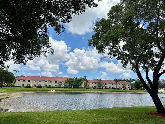 APT-205 - 3474 Briar Bay Blvd, Condo with 2 bedrooms, 2 bathrooms and null parking in West Palm Beach FL | Image 5