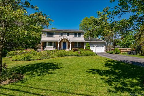 220 Windsor Ave, Brightwaters, NY, 11718-1401 | Card Image