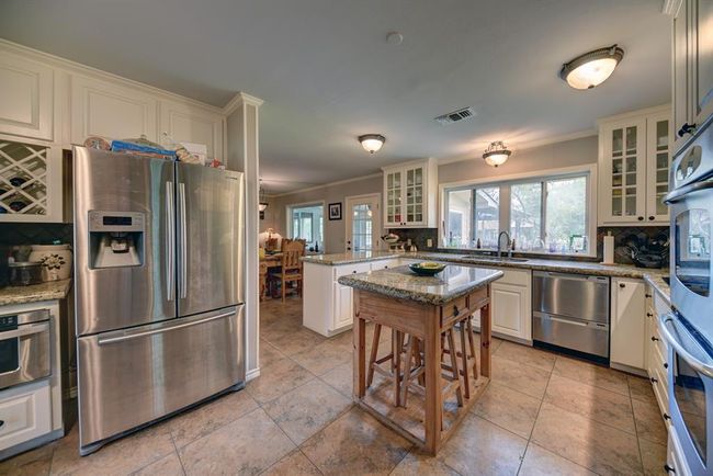 Kitchen | Image 11