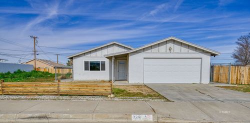 926 W Dolphin Ave, Ridgecrest, CA, 93555-5108 | Card Image