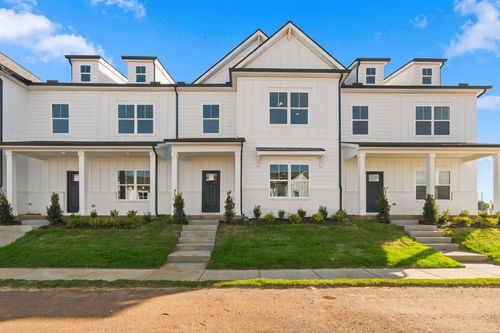 211 Martindale Ln, Clarksville, TN, 37043-3140 | Card Image