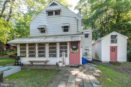 109 Ridge St, SHILLINGTON, PA, 19607-3232 | Card Image