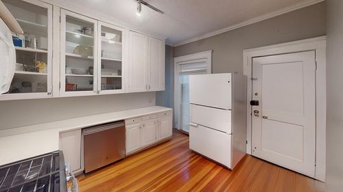 1-94 Naples Rd, Brookline, MA, 02446-5771 | Card Image