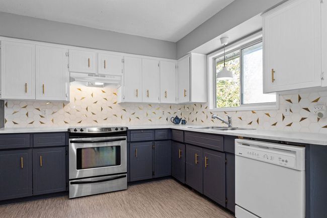21322 Mallard Dr, House other with 4 bedrooms, 2 bathrooms and 4 parking in Hope BC | Image 12