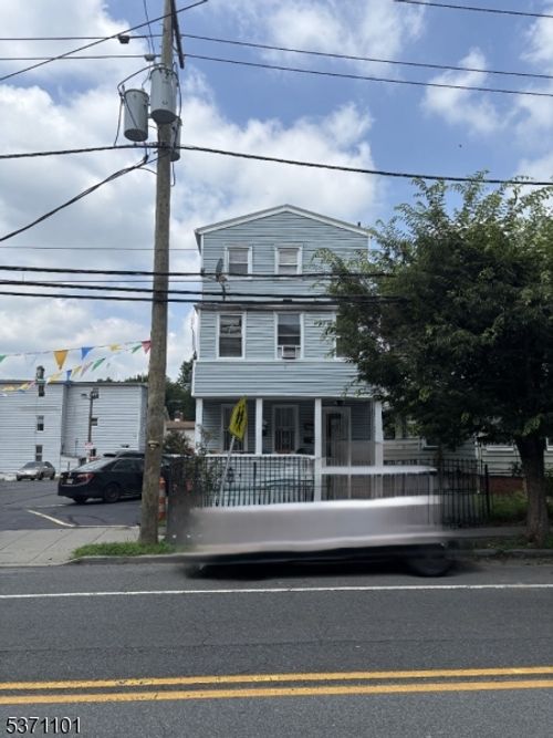 669 Scotland Rd, Orange, NJ, 07050-1142 | Card Image