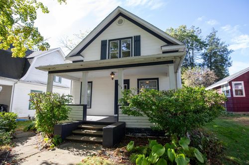 612 Pearl St, Plymouth, IN, 46563-2843 | Card Image