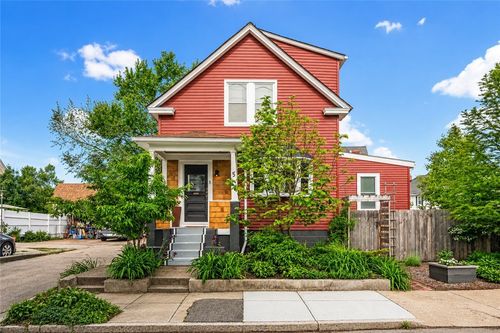 5 Dennis Ave, Cranston, RI, 02905-4208 | Card Image