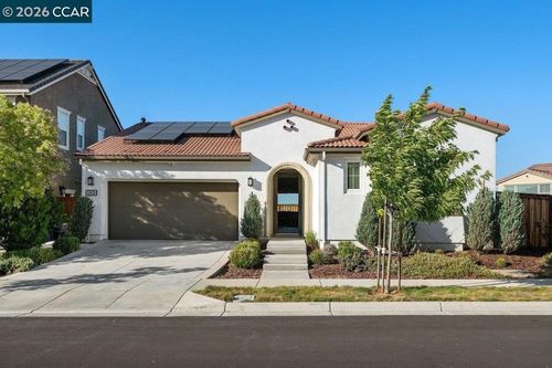 6808 Verbena St, Tracy, CA, 95377-7703 | Card Image