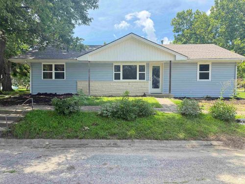 305 S Clay St, Riley, KS, 66531-9755 | Card Image
