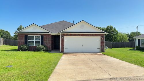 15005 S 284th East Ave, Coweta, OK, 74429-7518 | Card Image