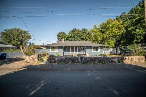 156 Ne Spruce Ln, Prineville, OR, 97754-2903 | Card Image