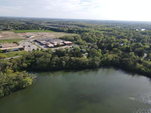 2 Wolf Dr, Dousman, WI, 53118 | Card Image