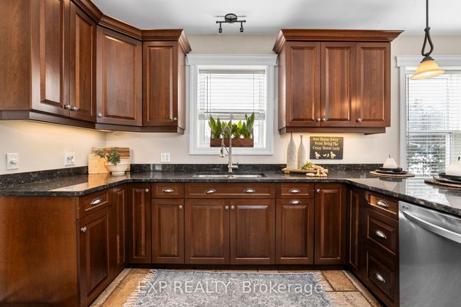 1742 Cameron St W, House other with 3 bedrooms, 2 bathrooms and 8 parking in Cannington ON | Image 19