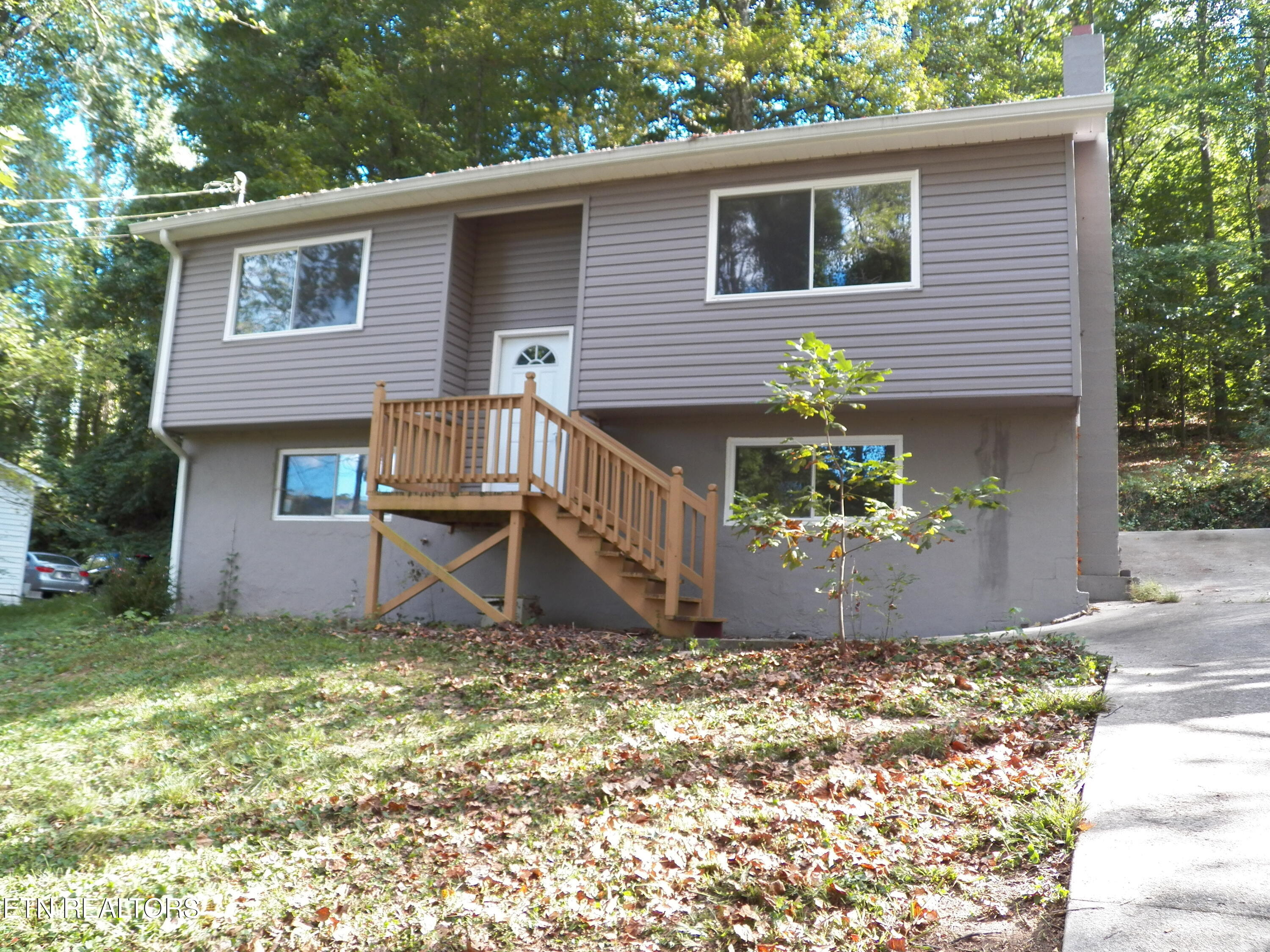 Cox Dr, Harriman, TN 37748