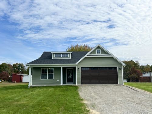 95 Deerview Ln, Russell Springs, KY, 42642-6946 | Card Image