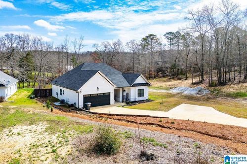 27 Ward Haven Dr, Wedowee, AL, 36278-8422 | Card Image